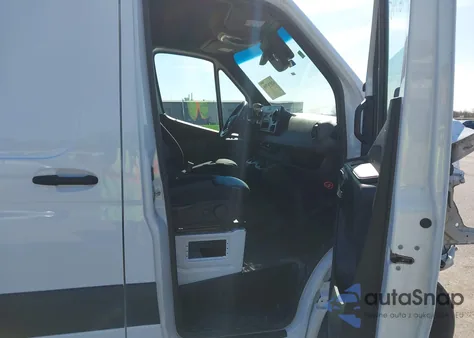 2022 Mercedes-Benz Sprinter 2500 High Roof I4 from USA, damaged, VIN W1Y40CHY3NT120776
